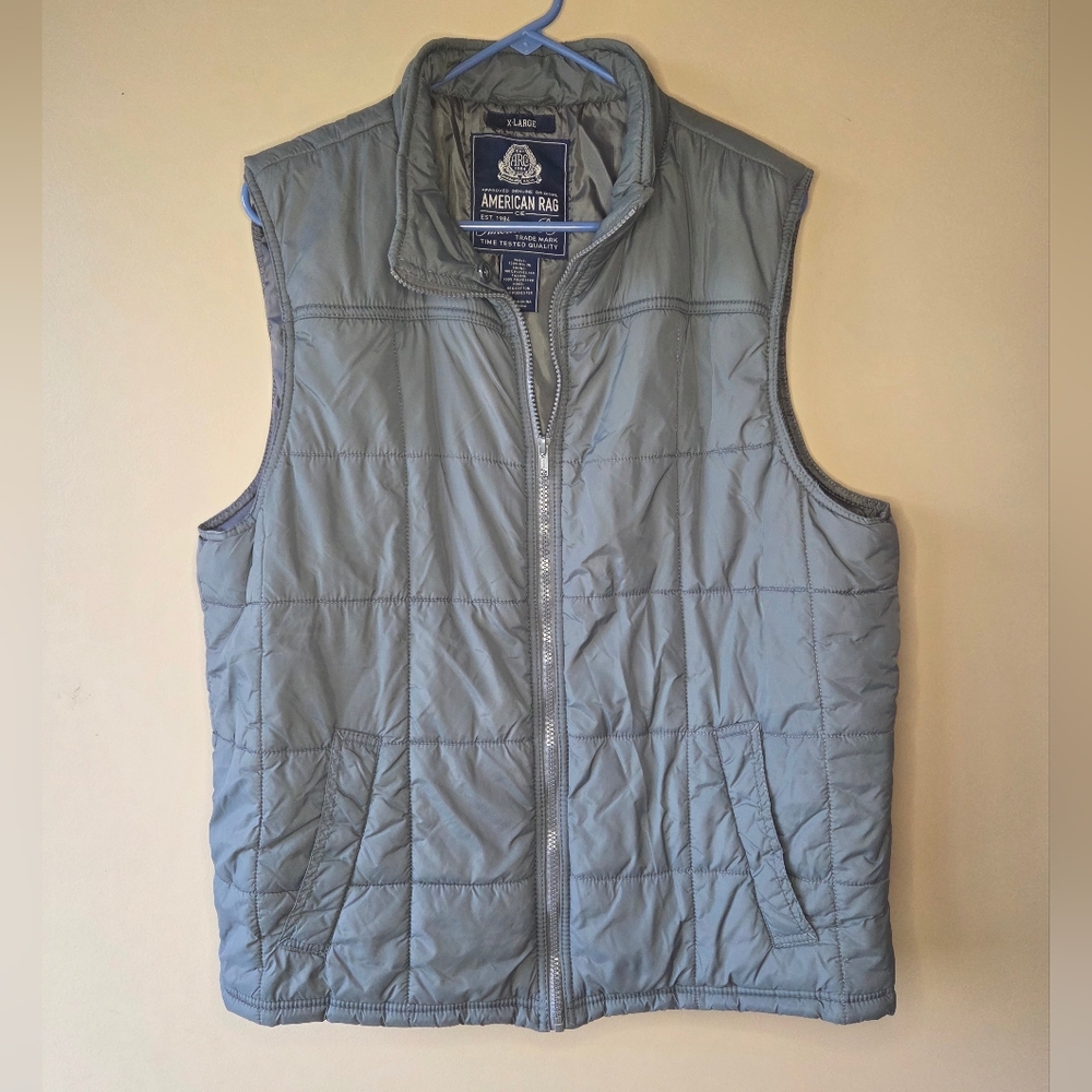 American Rag Men's Quilted Gray Vest Size XL Excellent Condition Lightweight